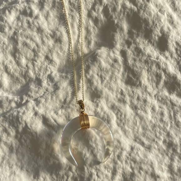 Elegant Gold and Iridescent Crescent Necklace - Picture 1 of 3